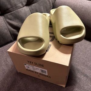 Adidas yeezy slides resin size 12